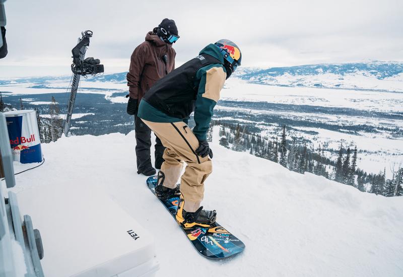 Vrhunski svjetski snowboarderi na natjecanju koje testira njihove mogućnosti
